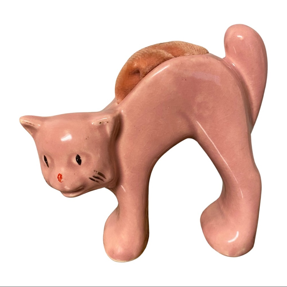Vintage USA scaredy cat pink pin cushion pottery